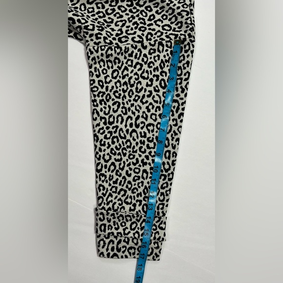 Ann Taylor Leopard Print Long Sleeve Mock Neck Top - black/white, L - Picture 7 of 11